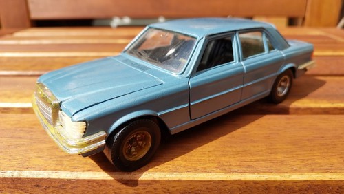Bburago 0122 diecast car - 0122,