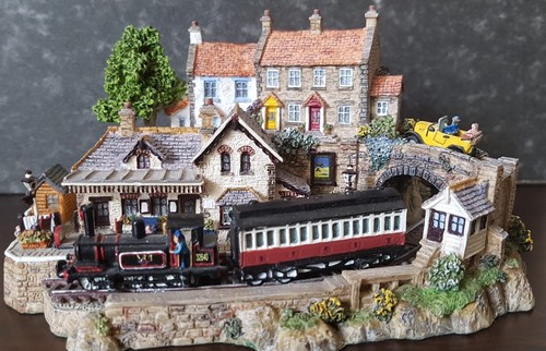 Scale gauge locomotive train - n,