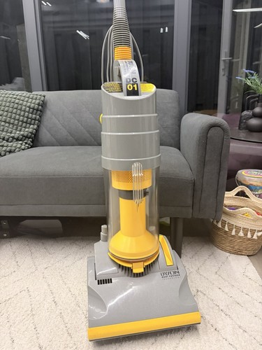 1995 dyson dc01 vacuum - 1995,