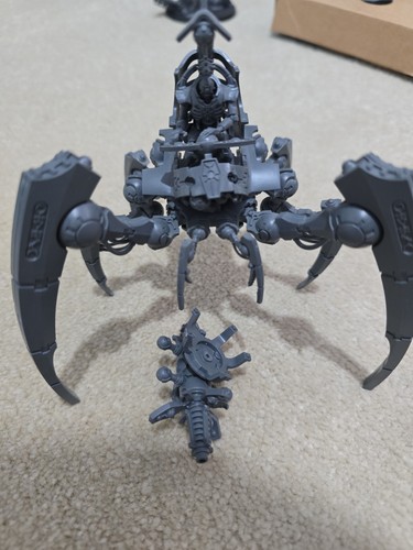 Warhammer 40000 necron triarch - warhammer,