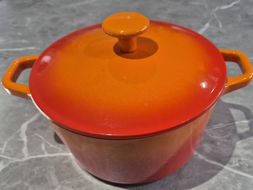 Vintage round casserole - vintage,