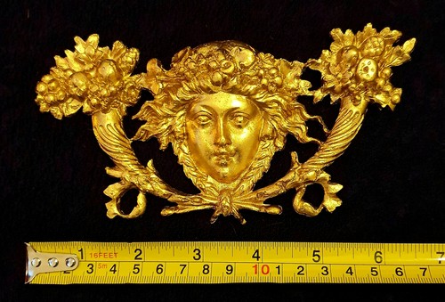 Decorative face moulding - face,