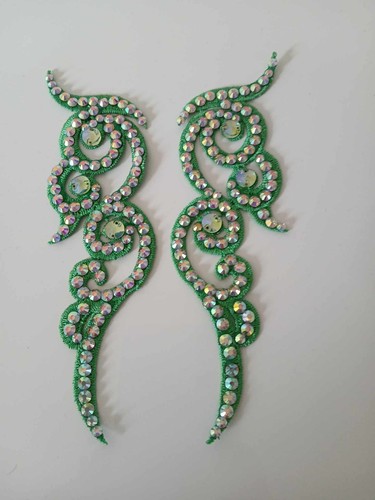 Small pair green diamante - small,