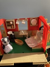 Sylvanian families caravan - families,