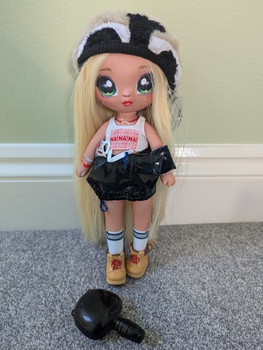 Surprise teen doll - na!,