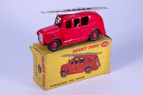 Dinky toys 250 streamlined - toys,
