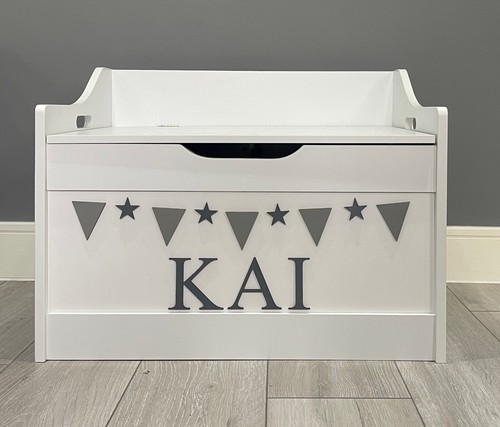Personalised toy box - box, name
