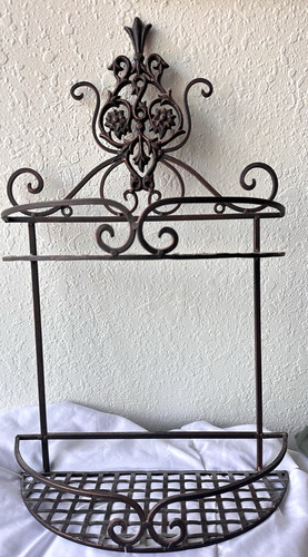 Tier metal scroll - metal,