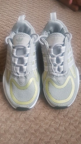 Boys adidas trainers size - boys, 3