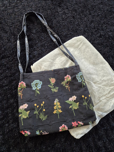 Embroidered flower tote - embroidered,
