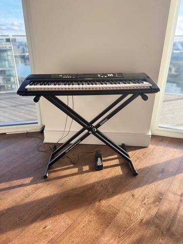 Black yamaha keyboard 220 - keyboard, ez-220