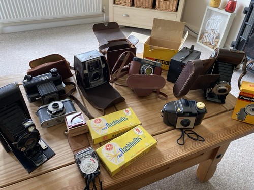 Job lot vintage cameras and - lot,