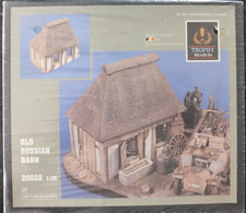 1/35 VERLINDEN TROPHY MODELS 20032 - OLD RUSSIAN BARN - WWII DIORAMA PIECE