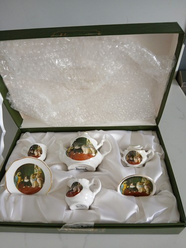 Harrods boxed bone china - boxed,