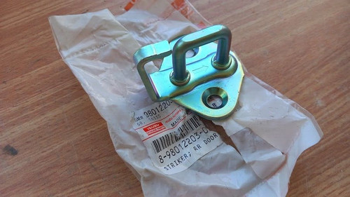 Door lock striker for isuzu - striker,