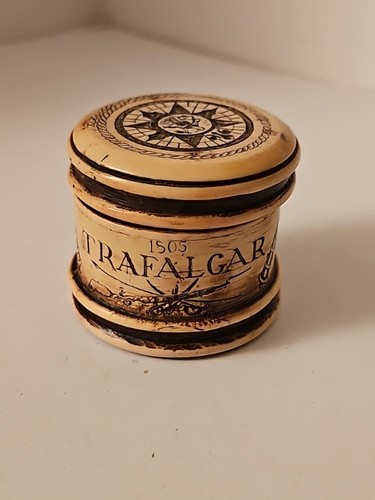 Faux scrimshaw snuff - ●faux, scrimshaw●snuff