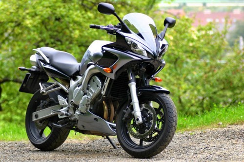 Yamaha fz6 2004 some history - ,