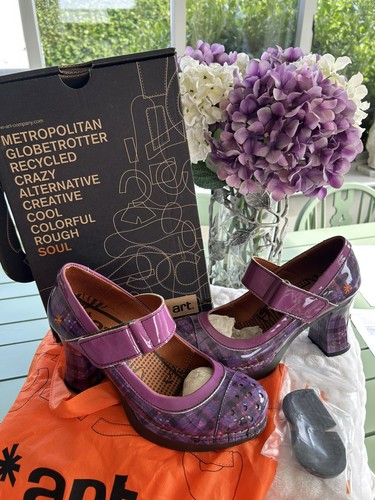The art company shoes - the,