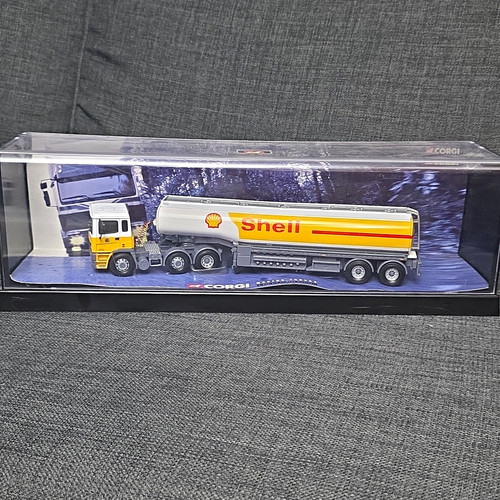 Corgi modern trucks erf - modern,