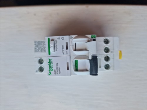 Schneider electric icv40h c32 - schneider,