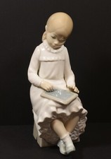 Lovely Lladro Nao Figure ~