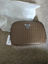 BN Guess Make up Bag Vanity