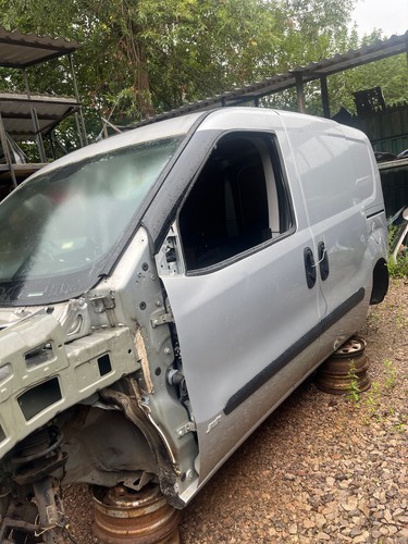 Vauxhall combo sportive 2016 - vauxhall,