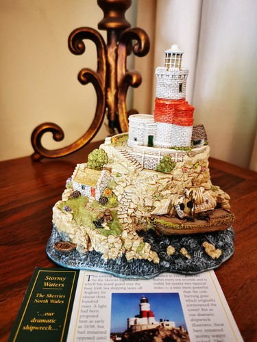 Rare illuminated lilliput lane - rare,