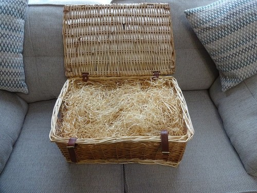 Large premium wicker picnic - large,
