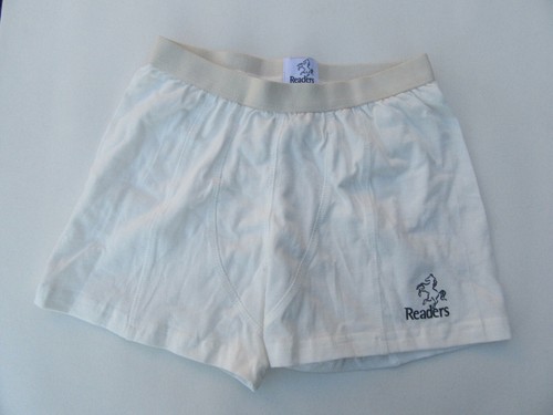 Readers cricket box - cricket, briefs