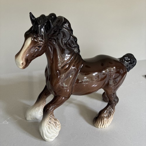 Beswick cantering shire 975 - cantering, in