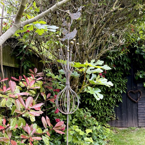 Large rusty metal garden - rusty,