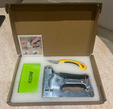 Staple Gun with Staples - 3 in