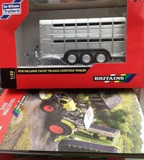 BRITAINS IFOR WILLIAMS TRI AXLE LIVESTOCK TRAILER 40710A2 BNIB 1:32