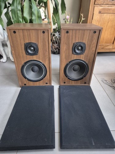 Vintage hitachi speakers - vintage,