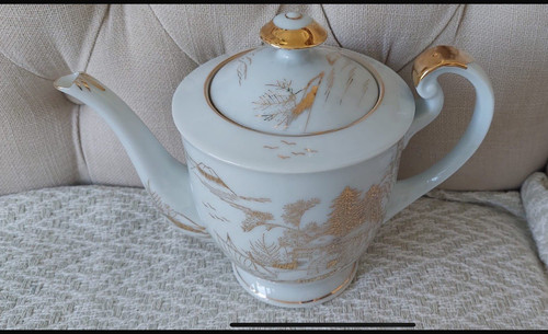 Kutani porcelain teapot with - kutani,