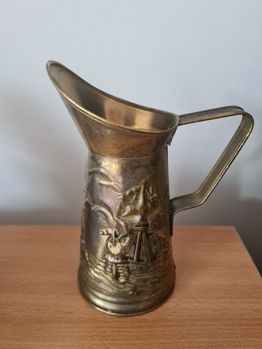 Peerage brass jar vintage - brass,