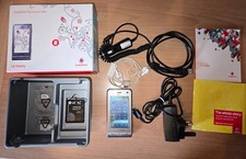 LG Viewty KU990i Mobile Phone Unlocked with All Accessories and Two Batteries