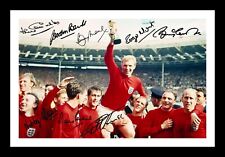ENGLAND 1966 WORLD CUP WINNERS AUTOGRAPHED SIGNED & FRAMED PHOTO