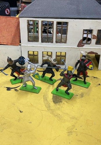 Britains deetail medieval - x,