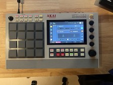 Akai MPC Live 2 Retro Limited