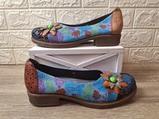 Socofy Floral Leather Loafers