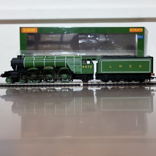 Hornby railroad r3086 lner - railroad,