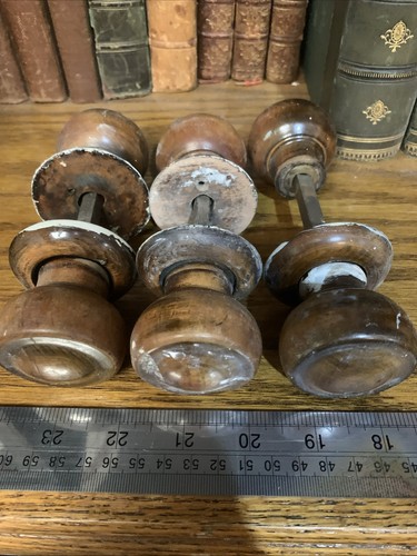 Set reclaimed door knobs - 3,