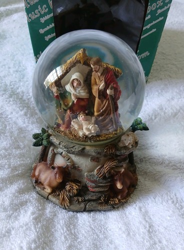 Vintage music box - vintage,