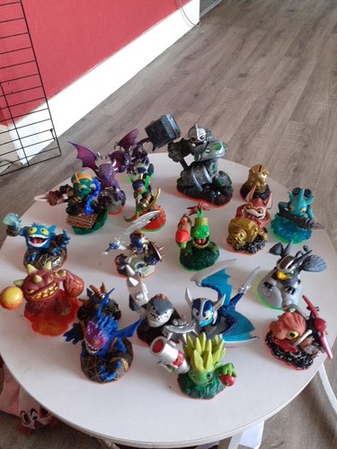 Skylanders figures with - 22,
