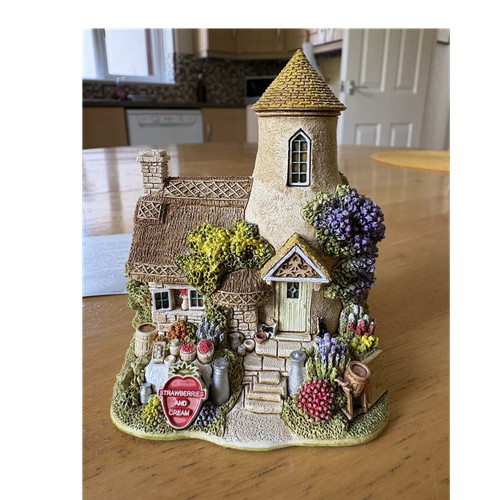 Lilliput lane gold top milk - top,