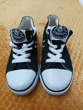 Dunlop Original Plimsoles Excellent Condition. Childs size UK 1