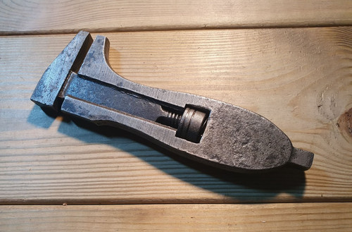 Vintage adjustable - 6“,
