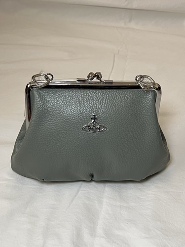 Authentic vivienne westwood - authentic,